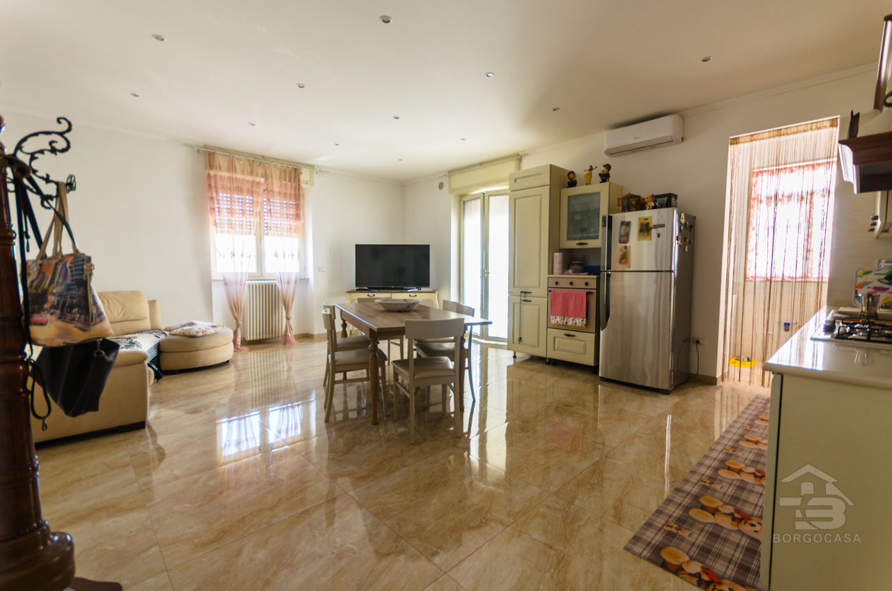 Foto 4 - Appartamento in Vendita in VIALE BECCARINI ,72 - Manfredonia