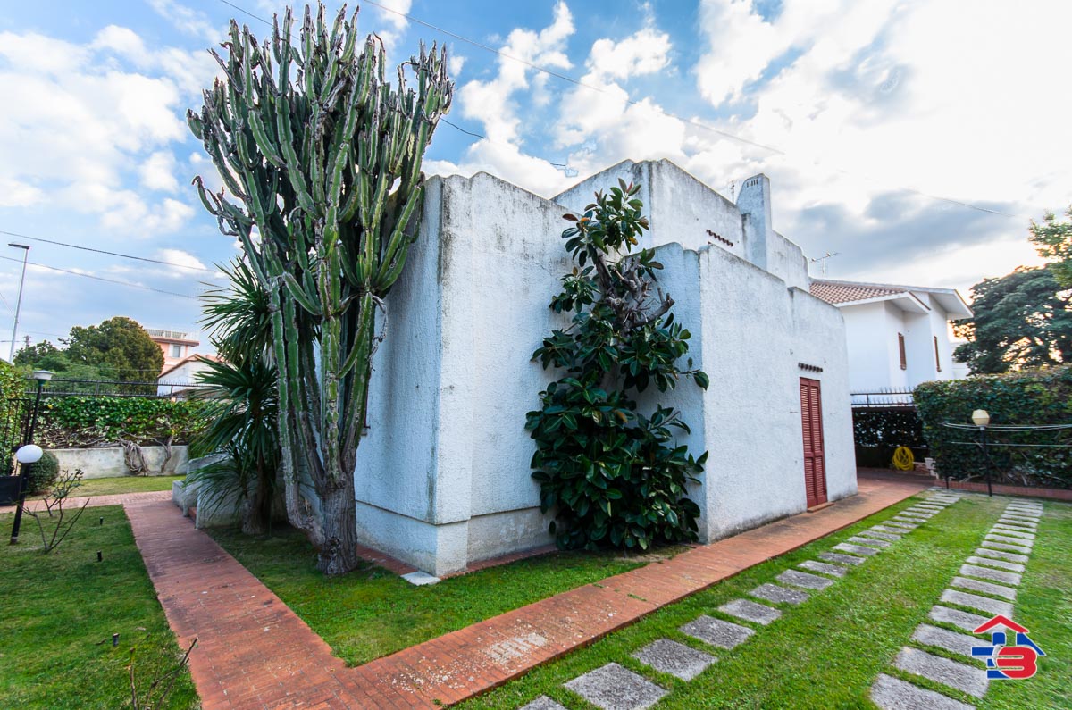 Foto 4 - Villa in Vendita in Viale Aurelio Lucio,3-5 - Manfredonia