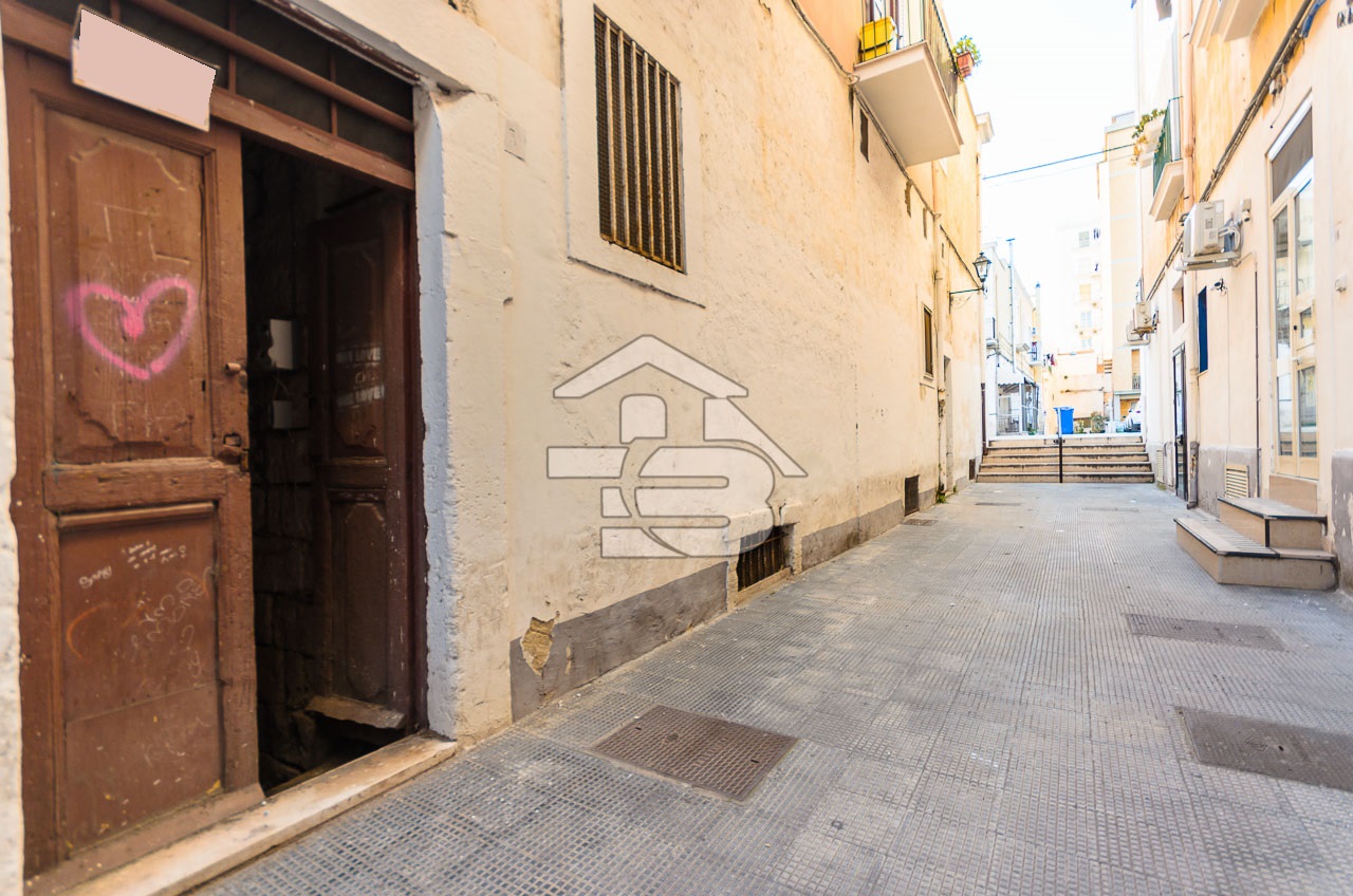 Foto 1 - Laboratorio/magazzino in Vendita in Traversa Cessa,3 - Manfredonia