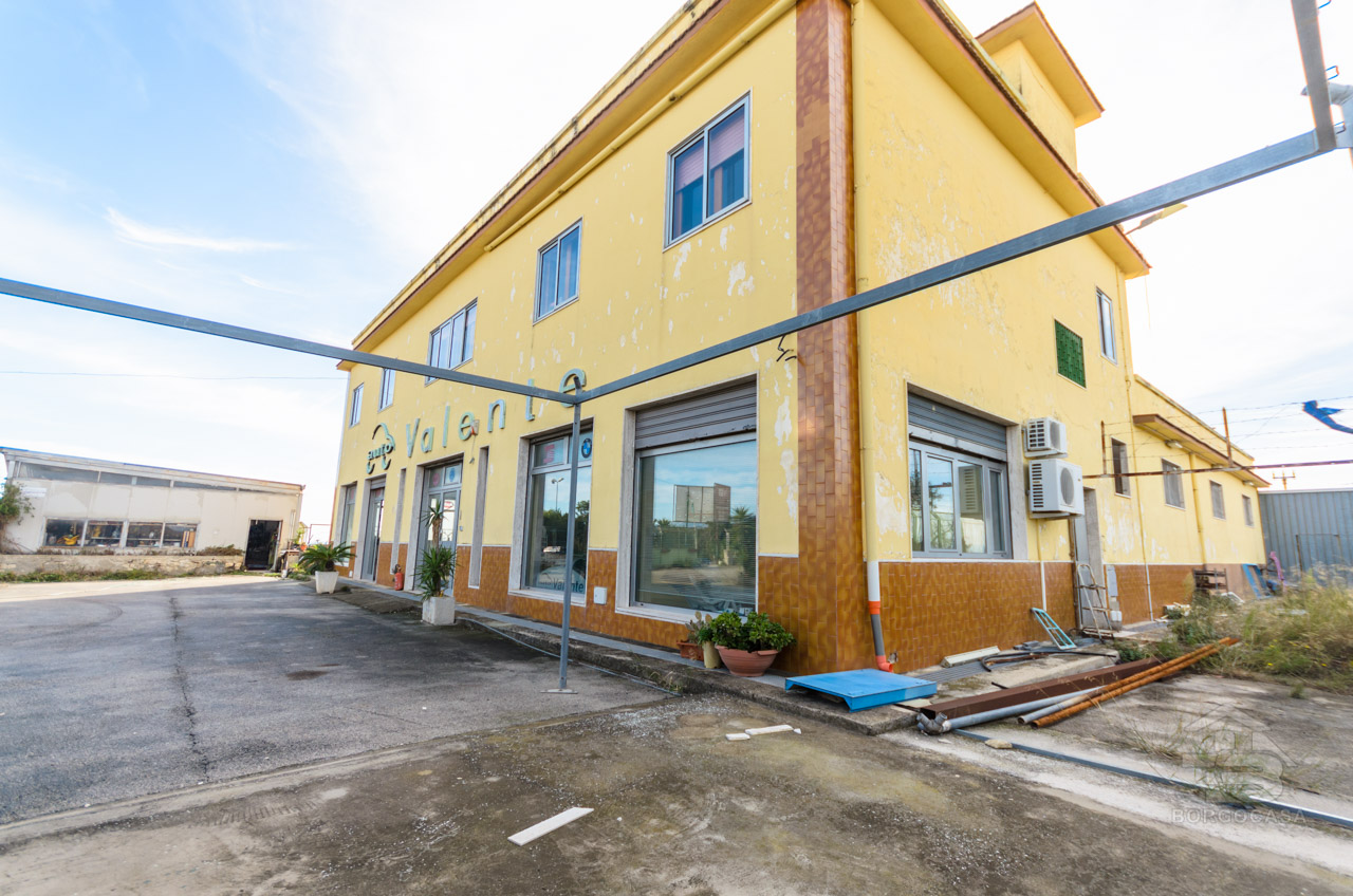 Foto 3 - Laboratorio/magazzino in Vendita in S.S. 89 km 173+300,snc - Manfredonia