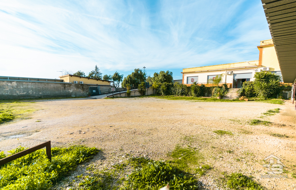 Foto 1 - Laboratorio/magazzino in Vendita in S.S. 89 km 173+300,snc - Manfredonia