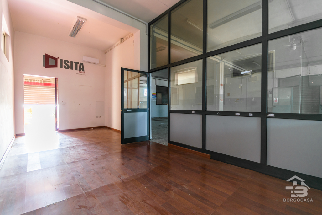 Foto 10 - Laboratorio/magazzino in Vendita in S.S. 89 km 173+300,snc - Manfredonia