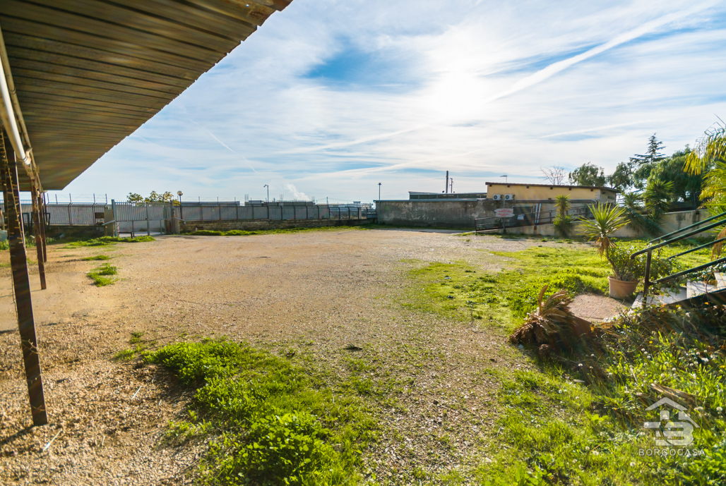 Foto 4 - Laboratorio/magazzino in Vendita in S.S. 89 km 173+300,snc - Manfredonia