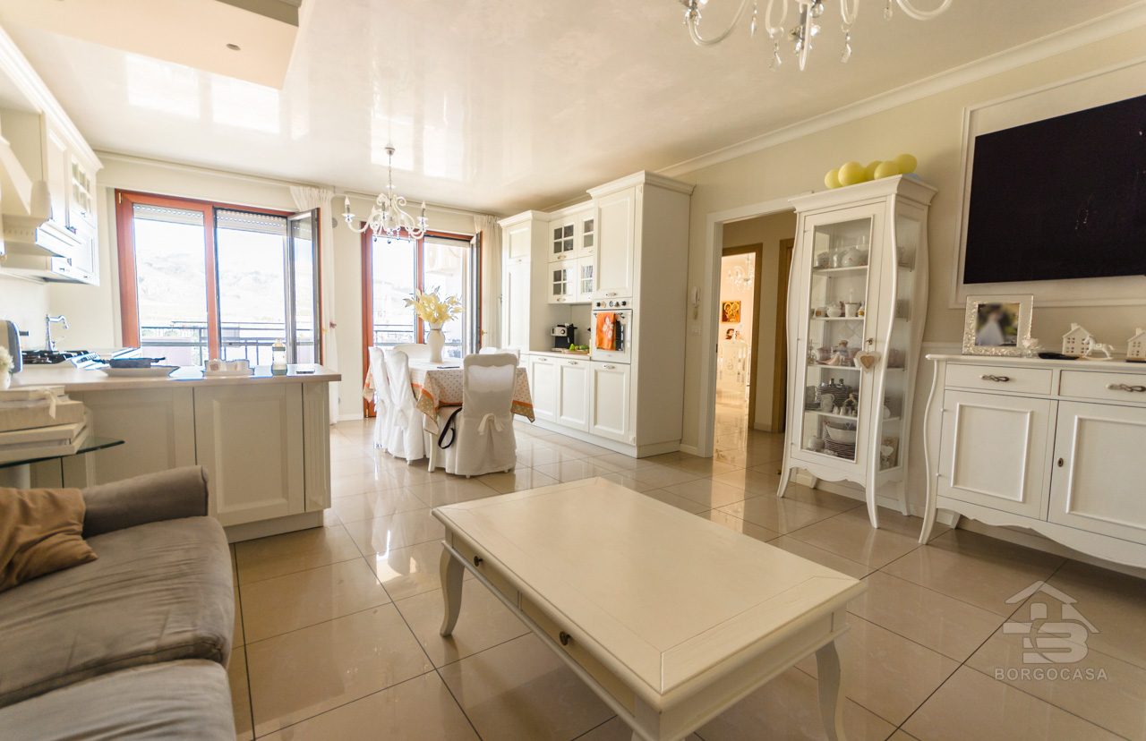 Foto 1 - Ufficio/studio in Vendita in Via Calle del Porto,snc - Manfredonia