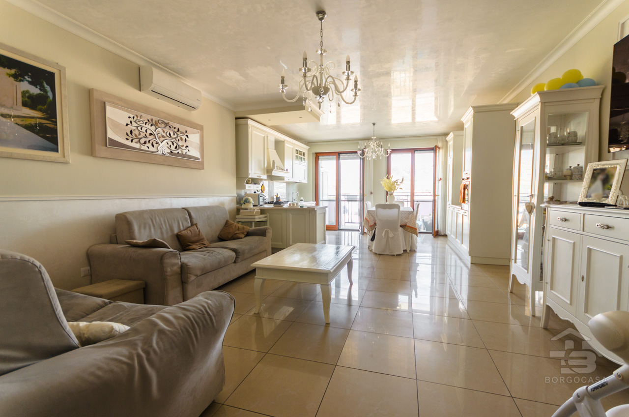 Foto 4 - Ufficio/studio in Vendita in Via Calle del Porto,snc - Manfredonia